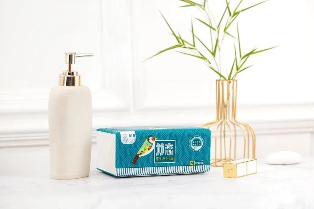 Natural & Soft Bamboo Pulp Paper Tissue Packs, 4 Ply,Fazzoletti di Carta, Natural and Soft Tissues, Fragrance-Free, No Dyes or Allergens, 8 Packs of 80 Disposable Tissues